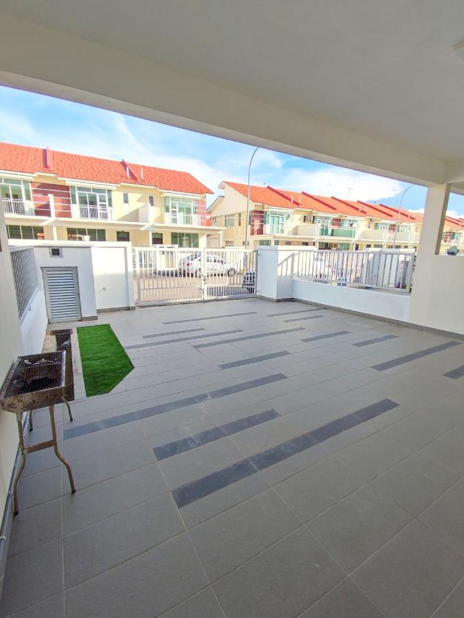 Spacious Family House At Desaru Harmonia 2 Екстер'єр фото