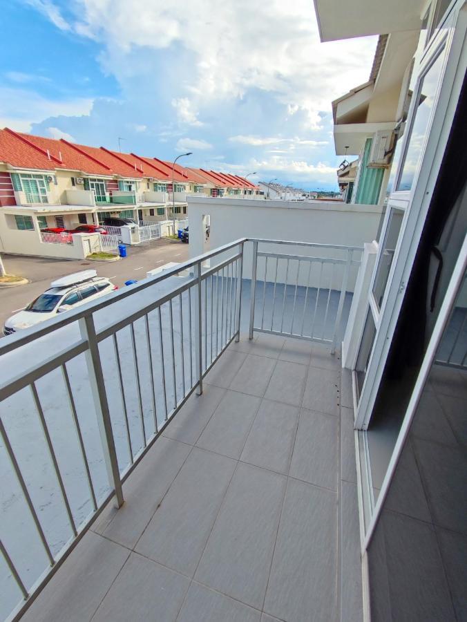 Spacious Family House At Desaru Harmonia 2 Екстер'єр фото