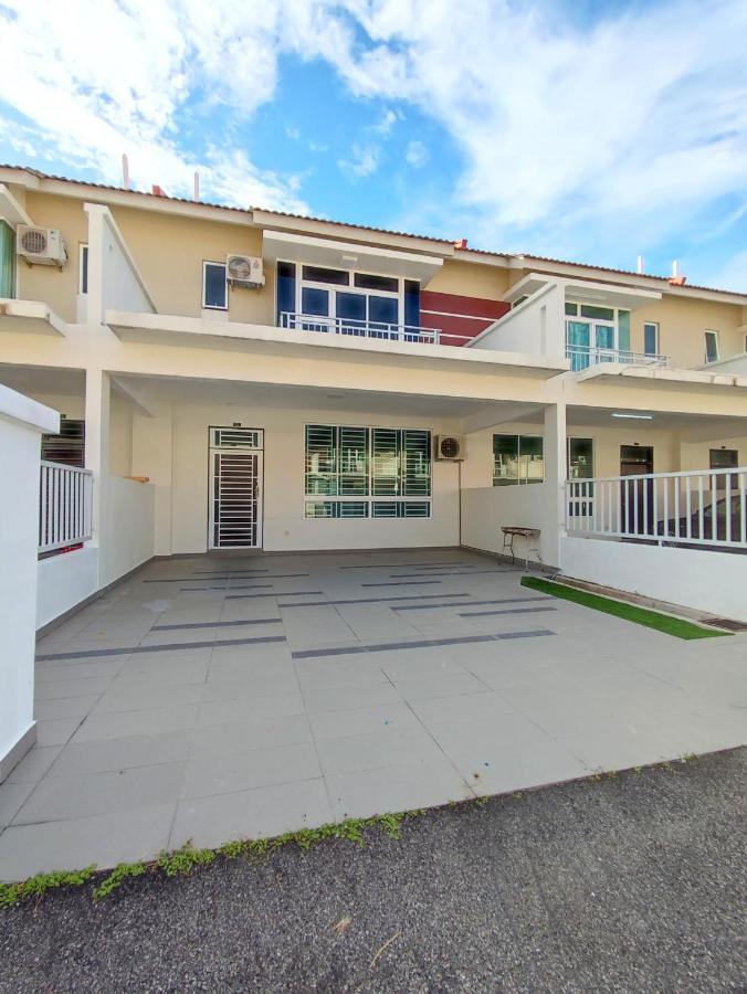 Spacious Family House At Desaru Harmonia 2 Екстер'єр фото